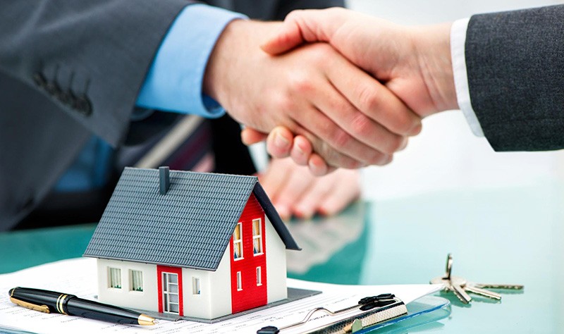 Преимущества покупки или продажи жилья через агентство
